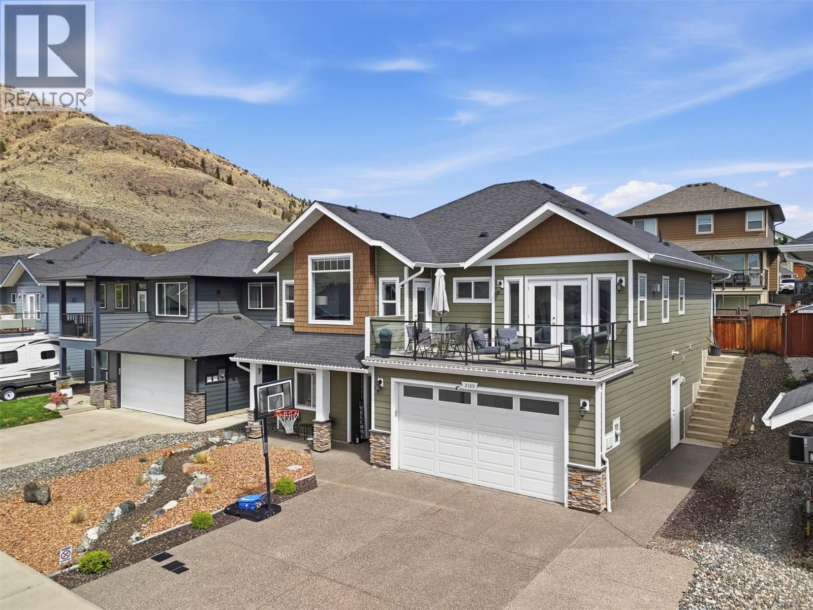 MLS® listing #30136374 for sale located at 2109 Doubletree Crescent