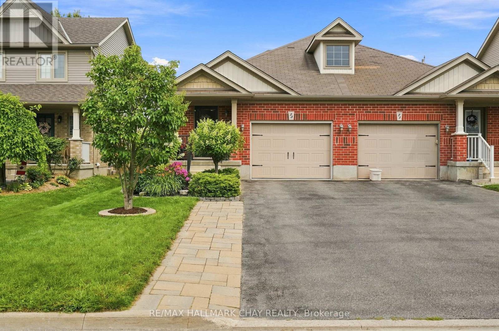 MLS® listing #30136739 for sale located at 23 BANTING CRESCENT