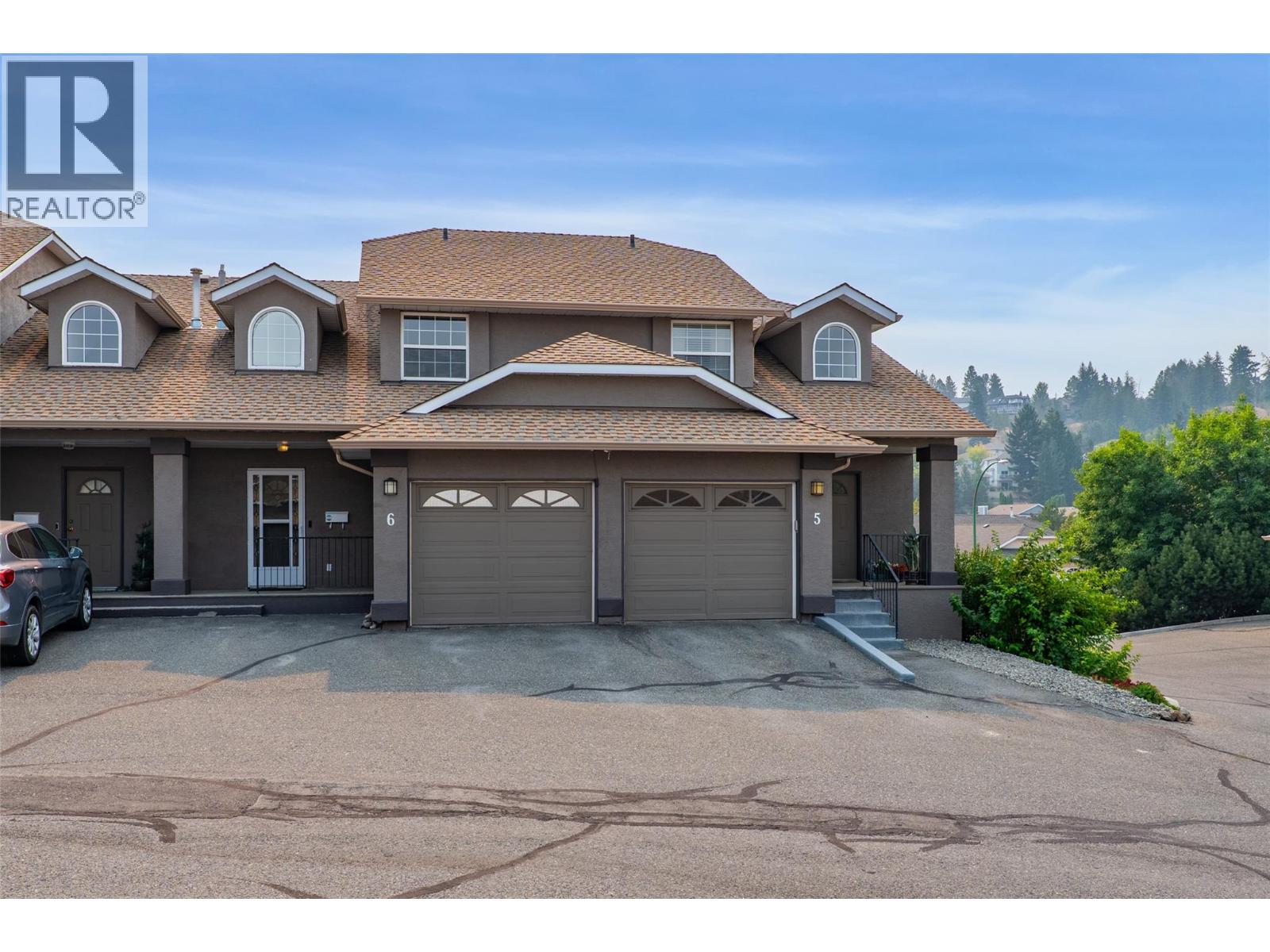 MLS® listing #30137912 for sale located at 1750 McKinley Court Unit# 6