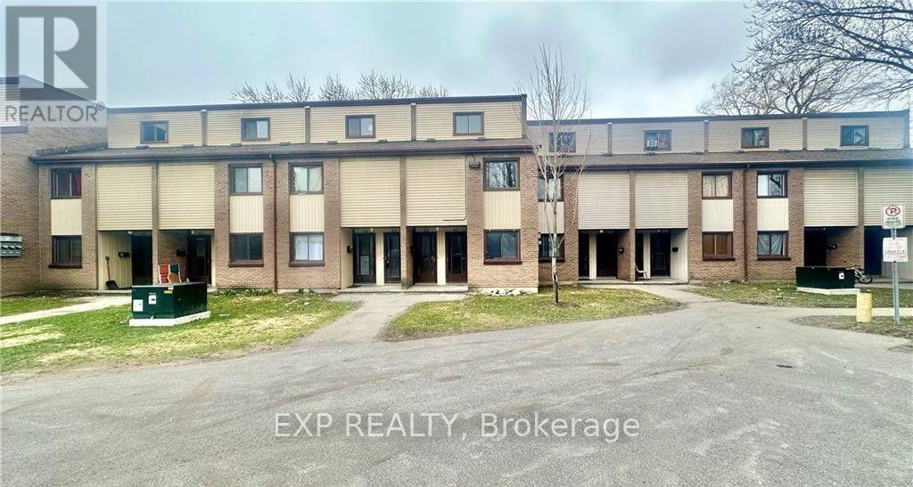 MLS® listing #30138574 for sale located at 9 - 1200 COURTLAND AVENUE E
