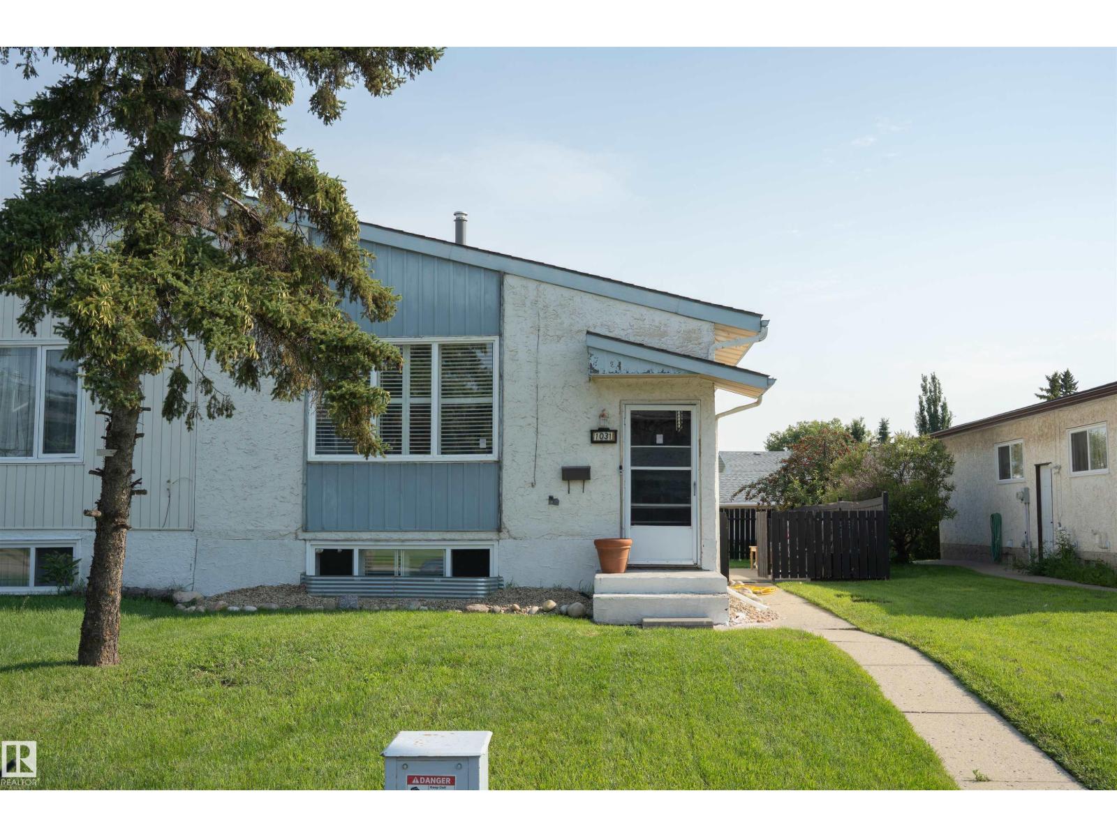 MLS® listing #30139243 for sale located at 1031 Lakewood Rd North RD NW NW
