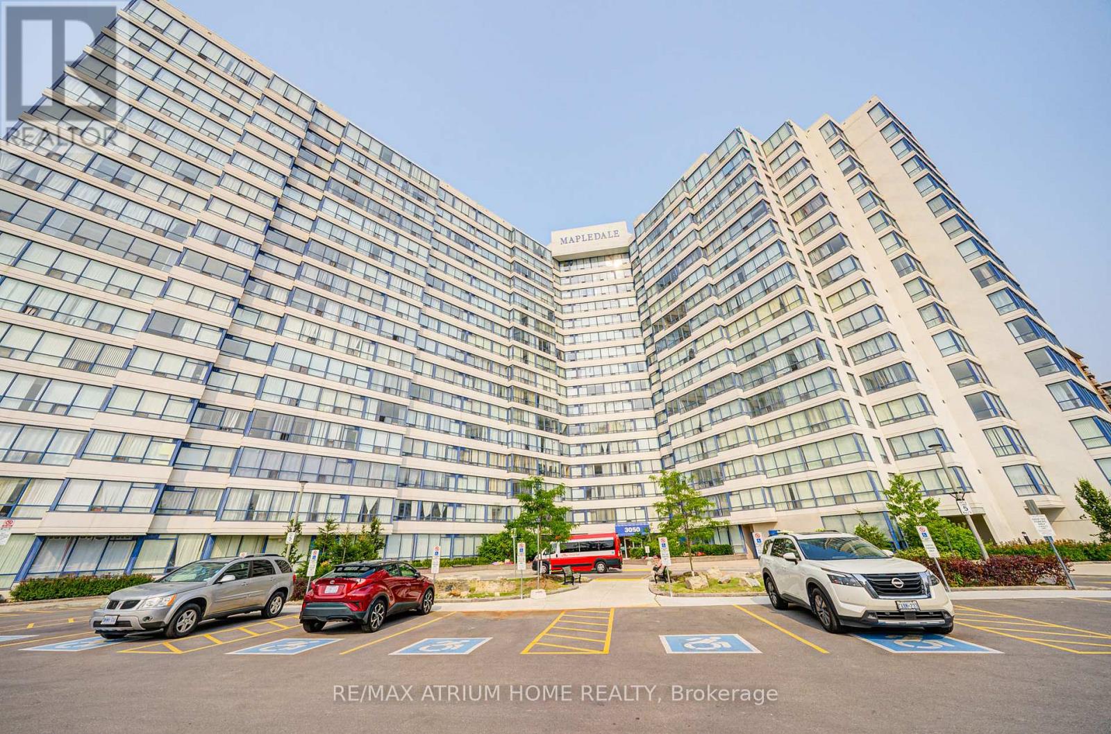 MLS® listing #30139483 for sale located at 1515 - 3050 ELLESMERE ROAD