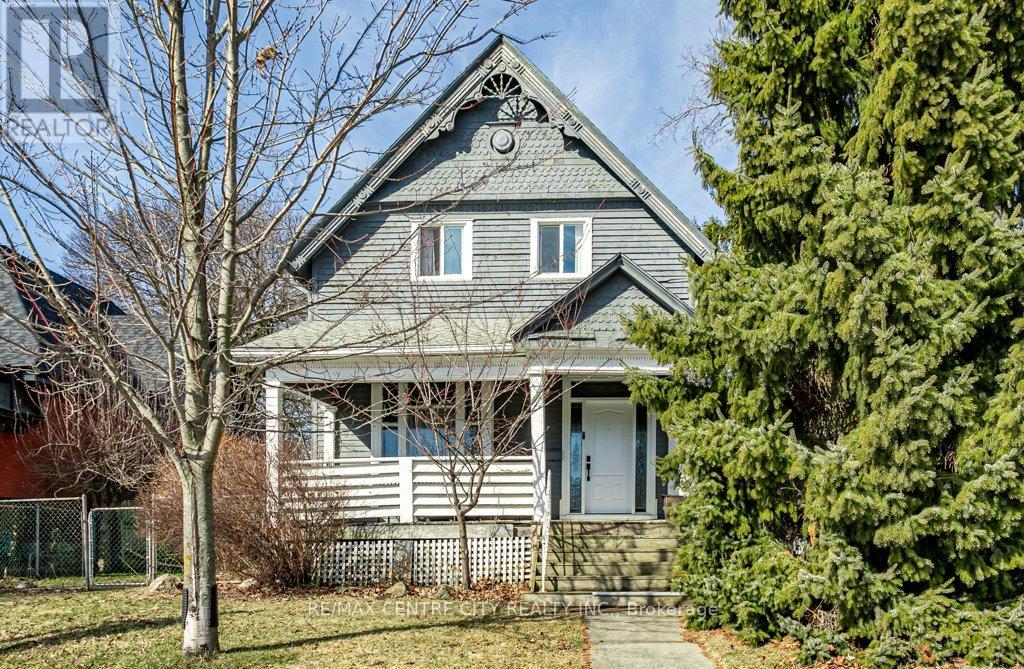 MLS® listing #30139783 for sale located at 52 PRINCESS AVENUE
