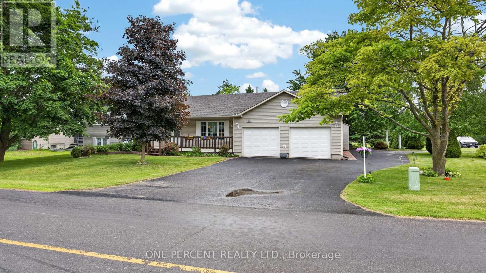 MLS® listing #30140064 for sale located at 3061 BRIDGE STREET