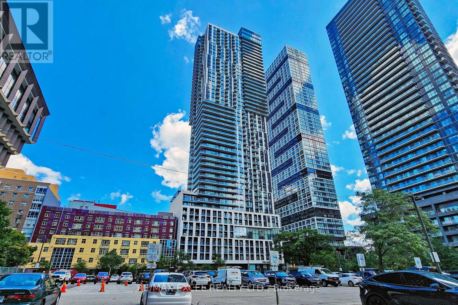 MLS® listing #30140413 for sale located at 4203 - 251 JARVIS STREET