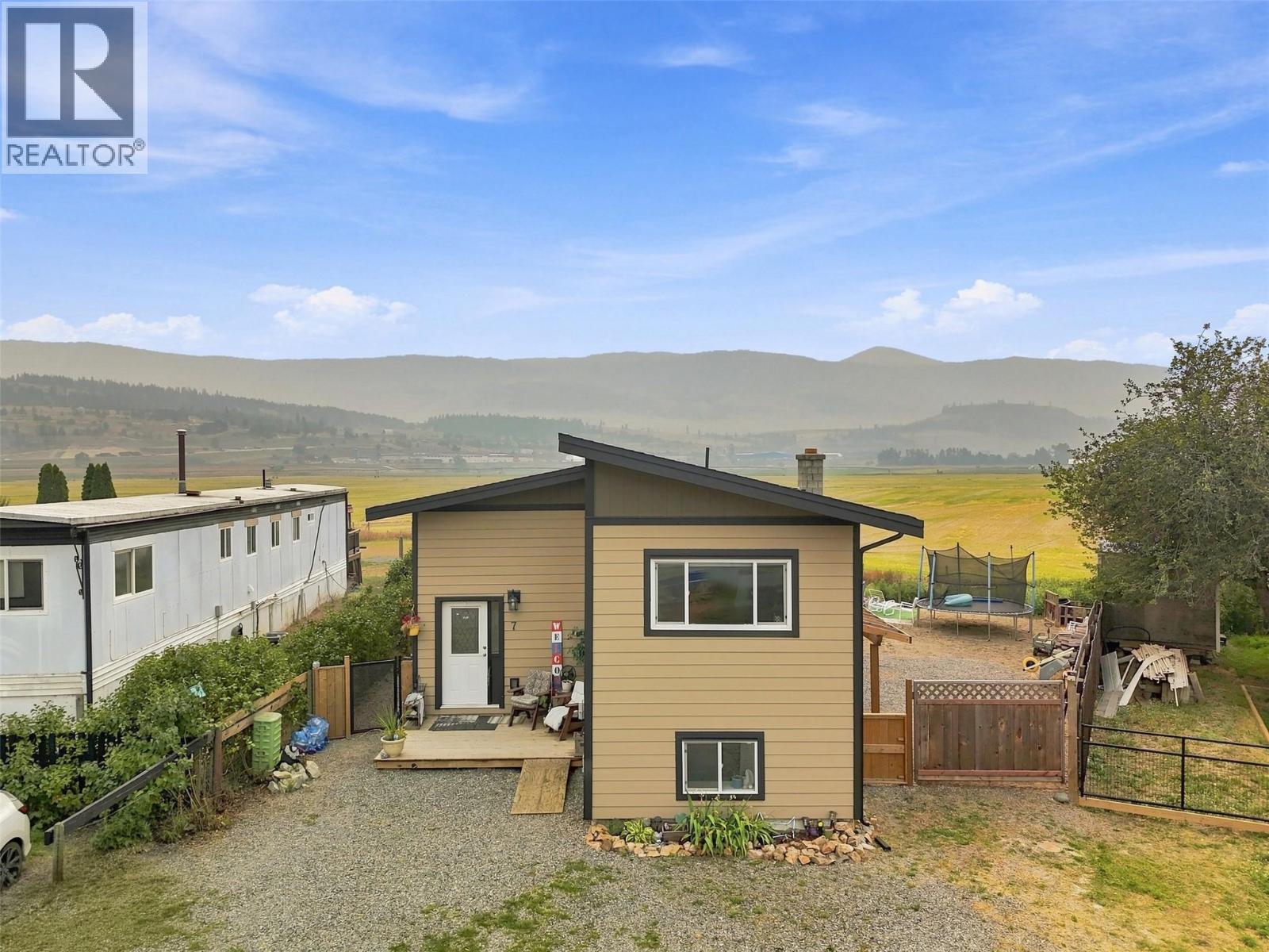 MLS® listing #30141441 for sale located at 159 ZIRNHELT Road Unit# 7
