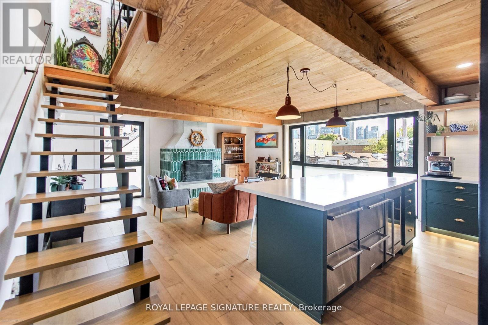 MLS® listing #30141497 for sale located at 6 LITTLEHAYES LANE