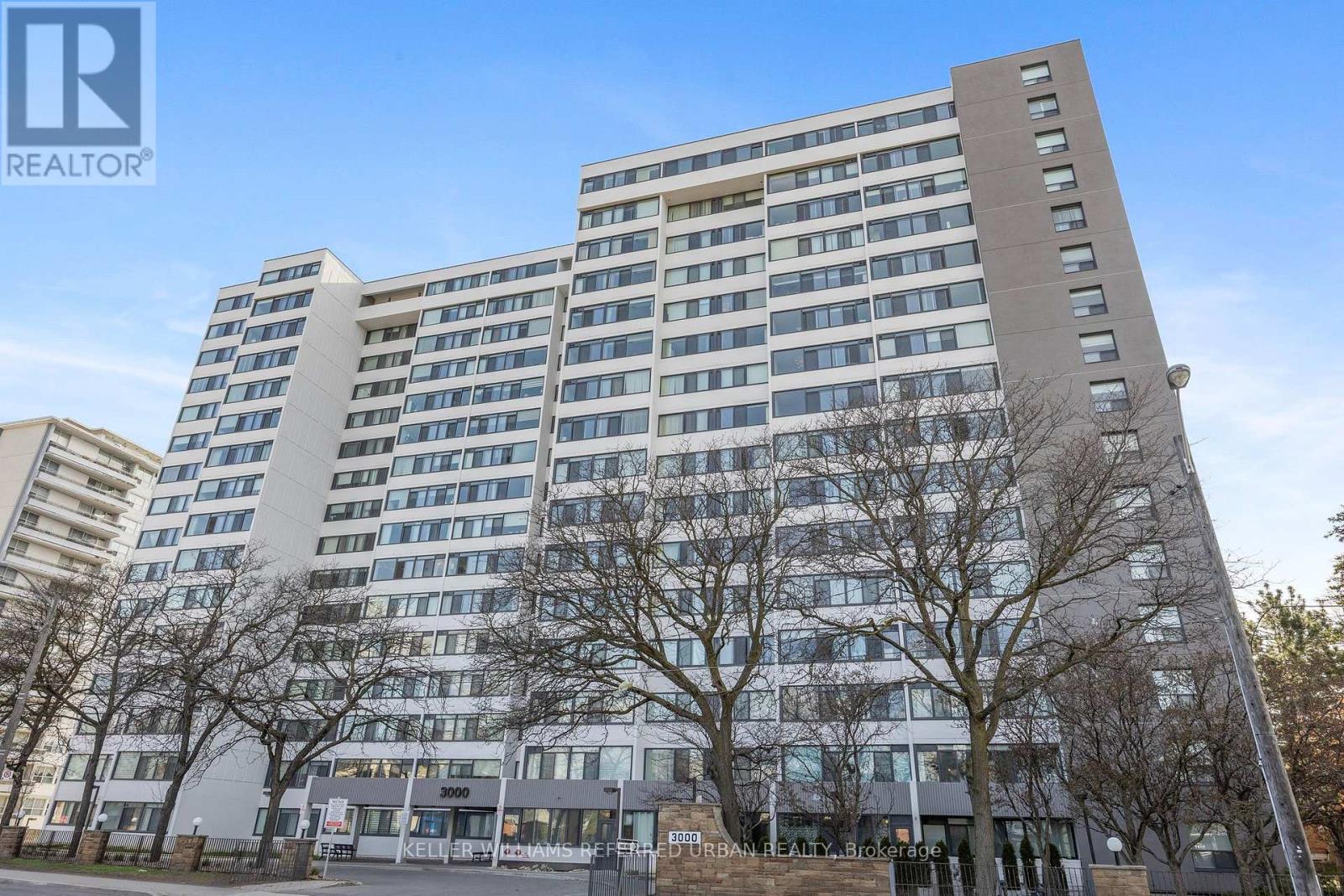 MLS® listing #30141512 for sale located at 1501 - 3000 BATHURST STREET