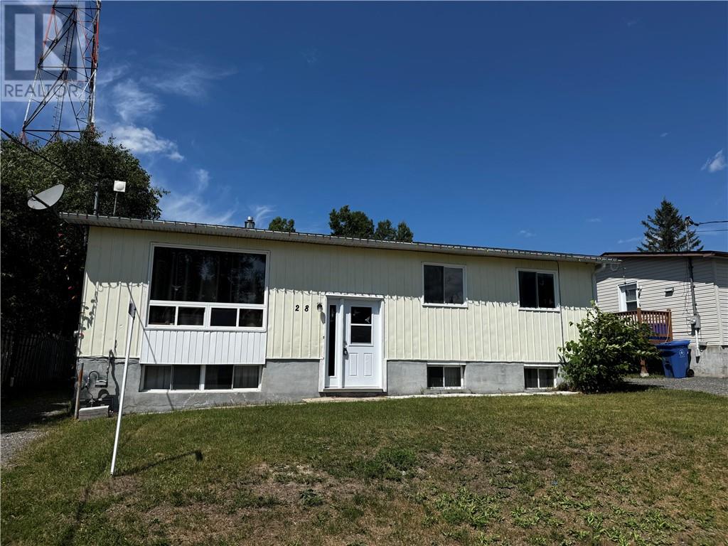 MLS® listing #30141959 for sale located at 28 SPRUCE Street