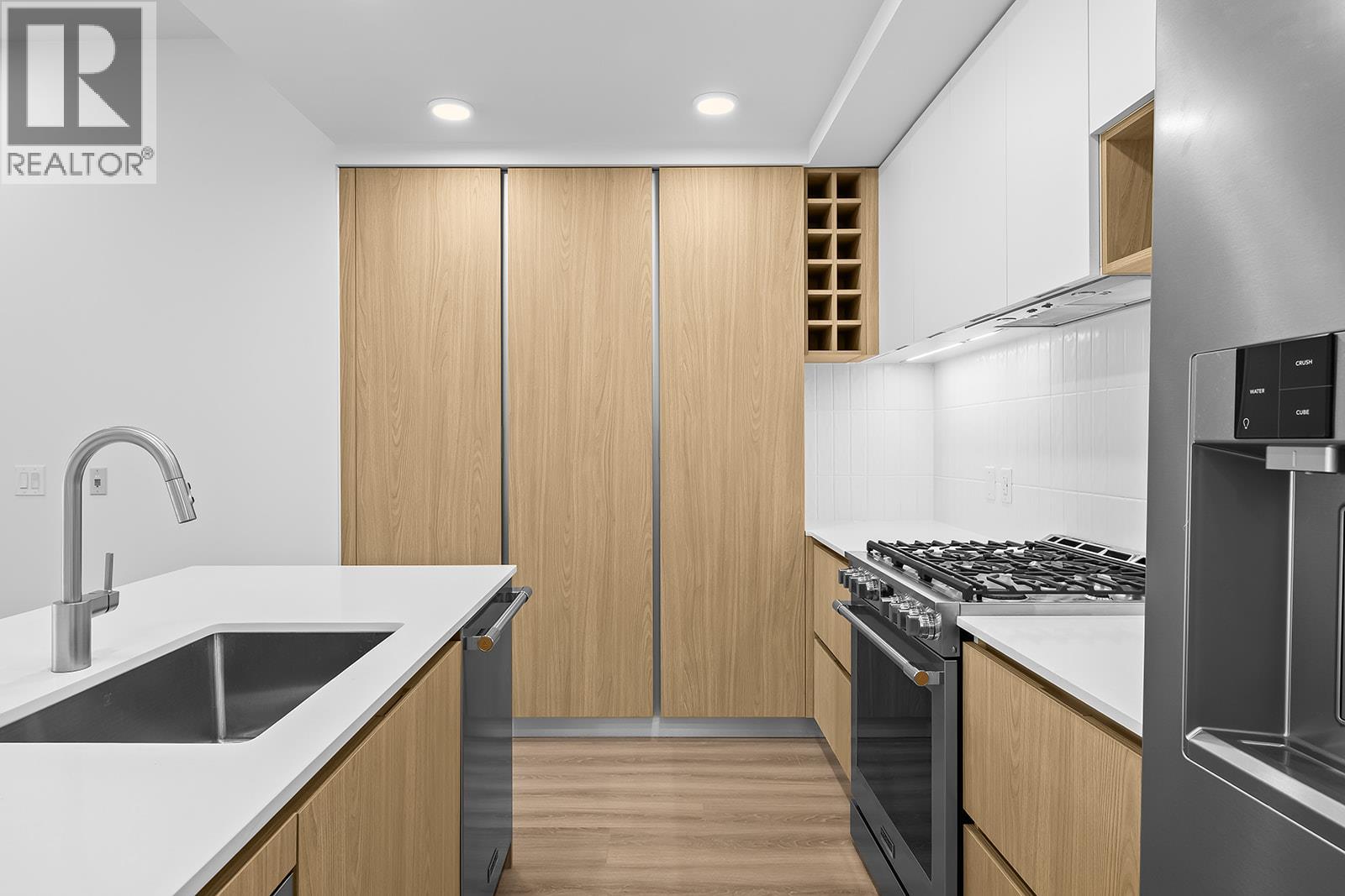 MLS® listing #30143018 for sale located at 2780 Olalla Road Unit# 104