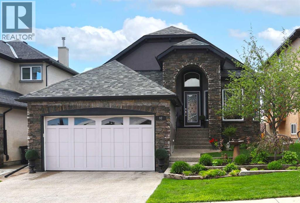 MLS® listing #30144958 for sale located at 92 Sherwood Rise NW