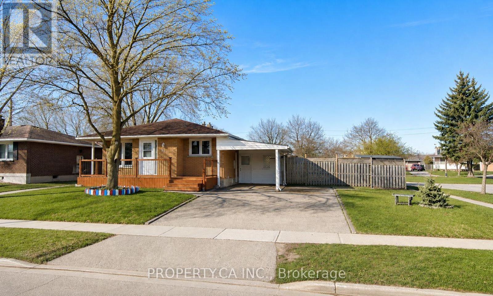 MLS® listing #30146541 for sale located at LOWER - 71 HIGHPARK AVENUE
