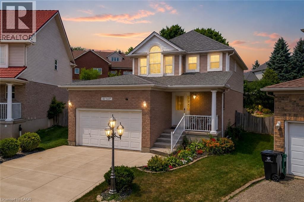 MLS® listing #30147333 for sale located at 42 BRIARMEADOW Crescent