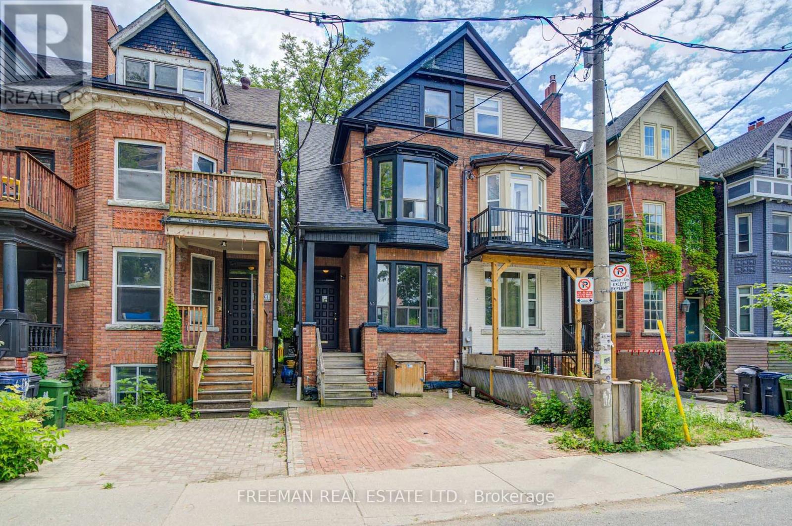 MLS® listing #30147598 for sale located at 63 SUSSEX AVENUE