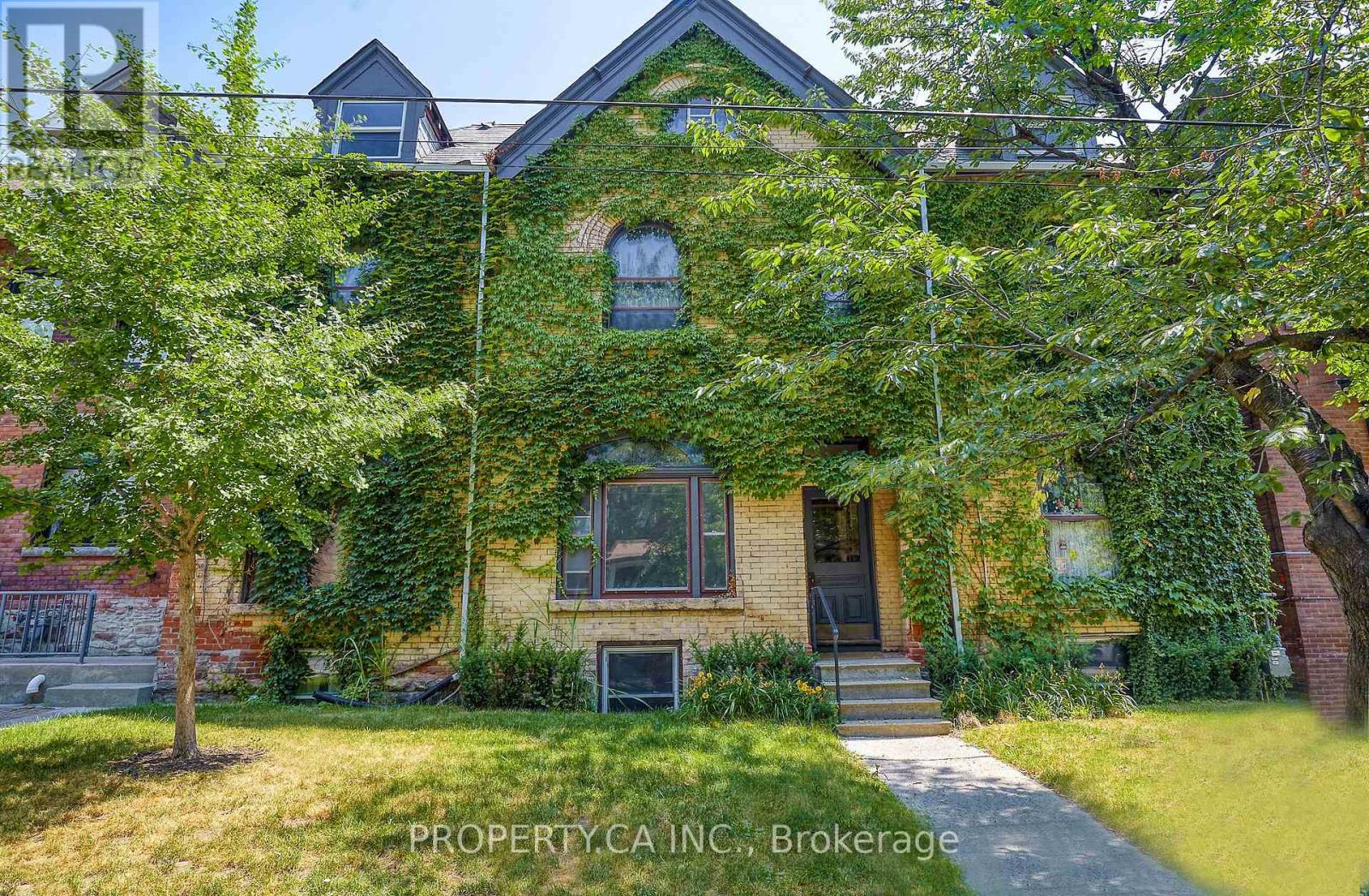 MLS® listing #30147980 for sale located at 345 GLADSTONE AVENUE