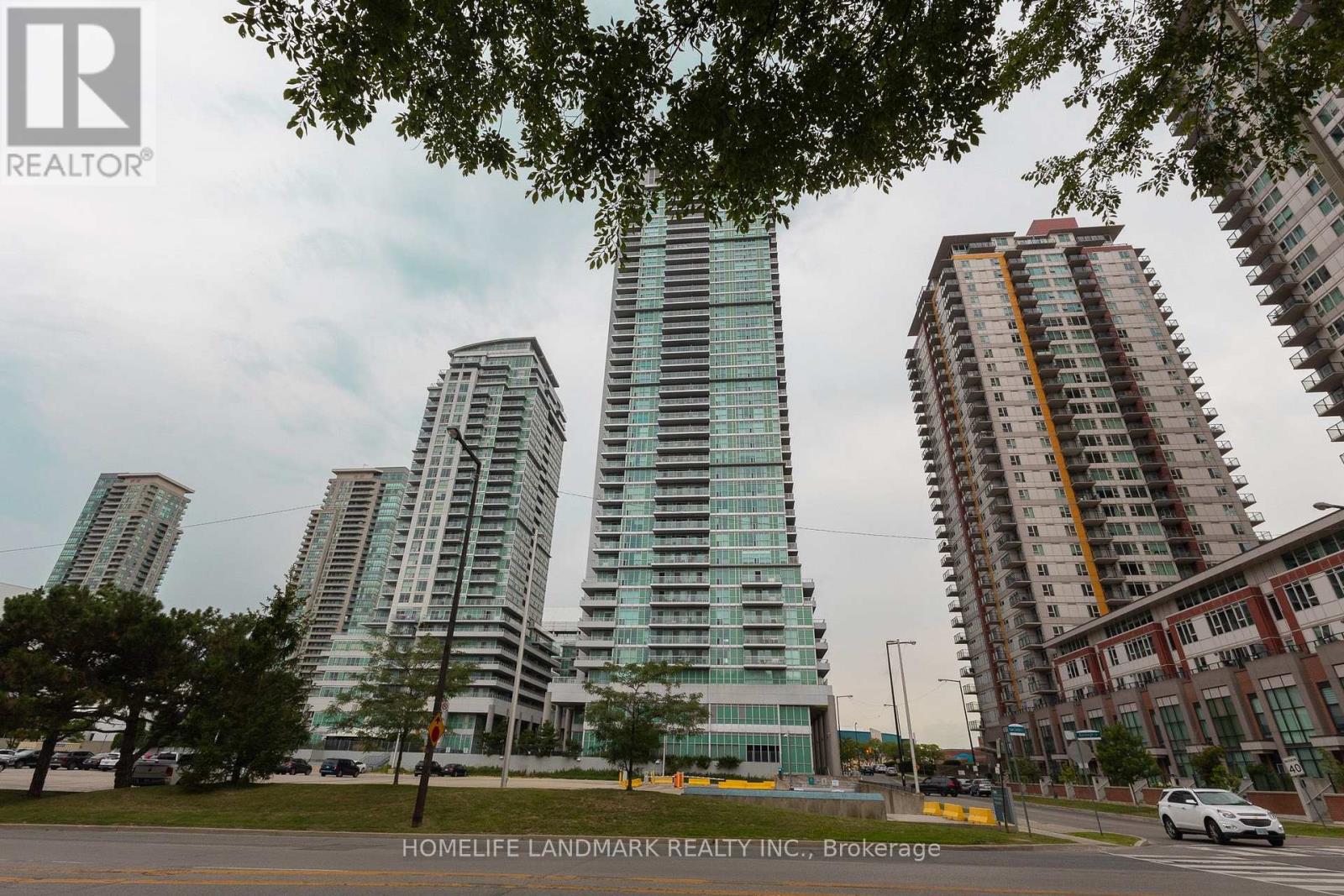 MLS® listing #30148537 for sale located at 2601 - 50 TOWN CENTRE COURT