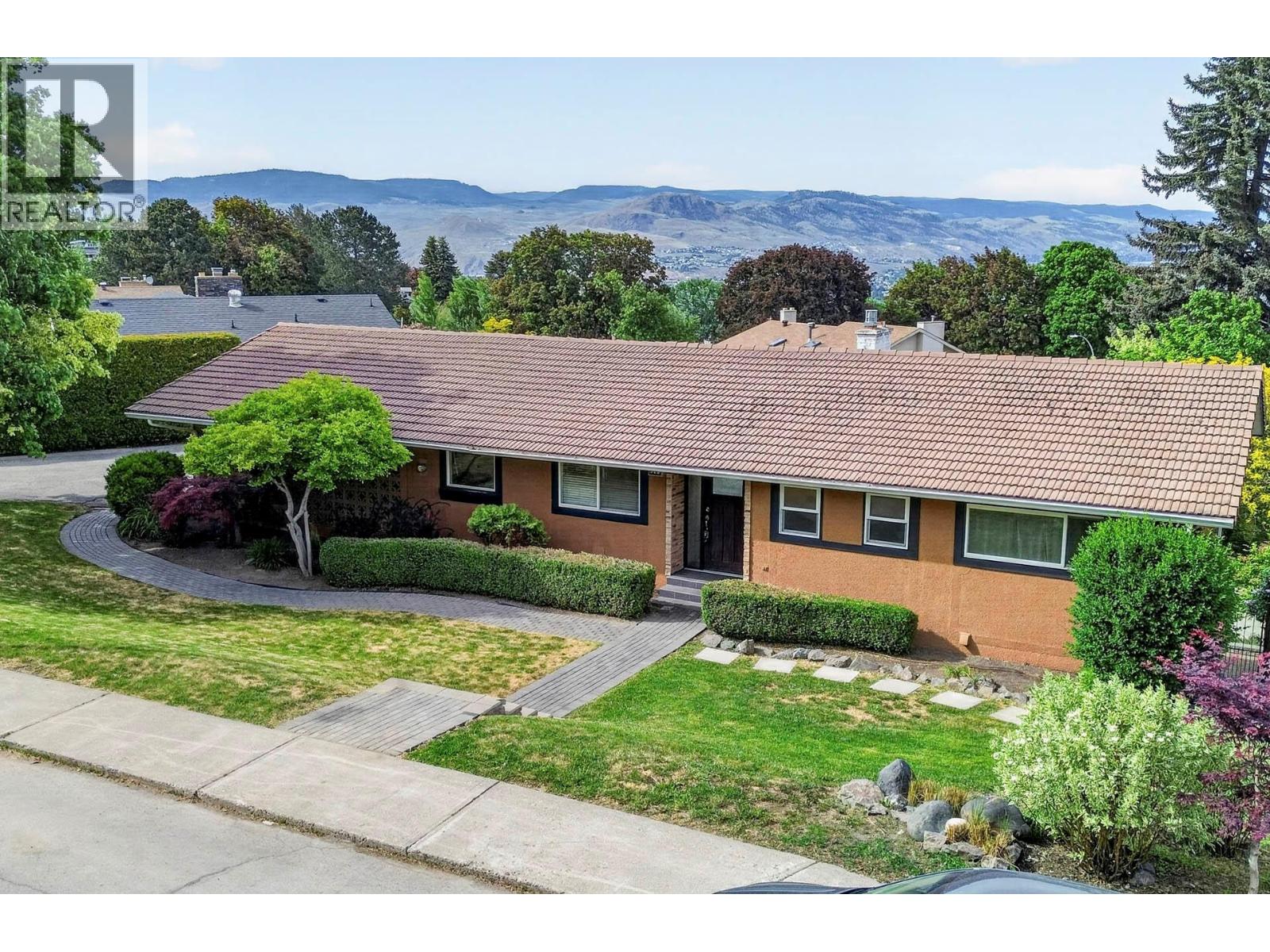 MLS® listing #30148564 for sale located at 328 MCGILL Road