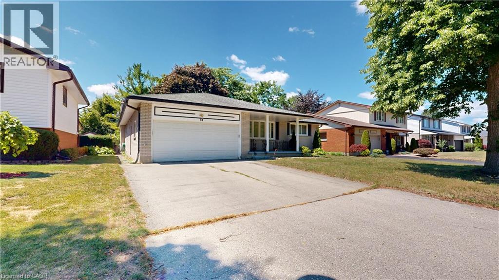 MLS® listing #30149497 for sale located at 31 APPLEWOOD Lane