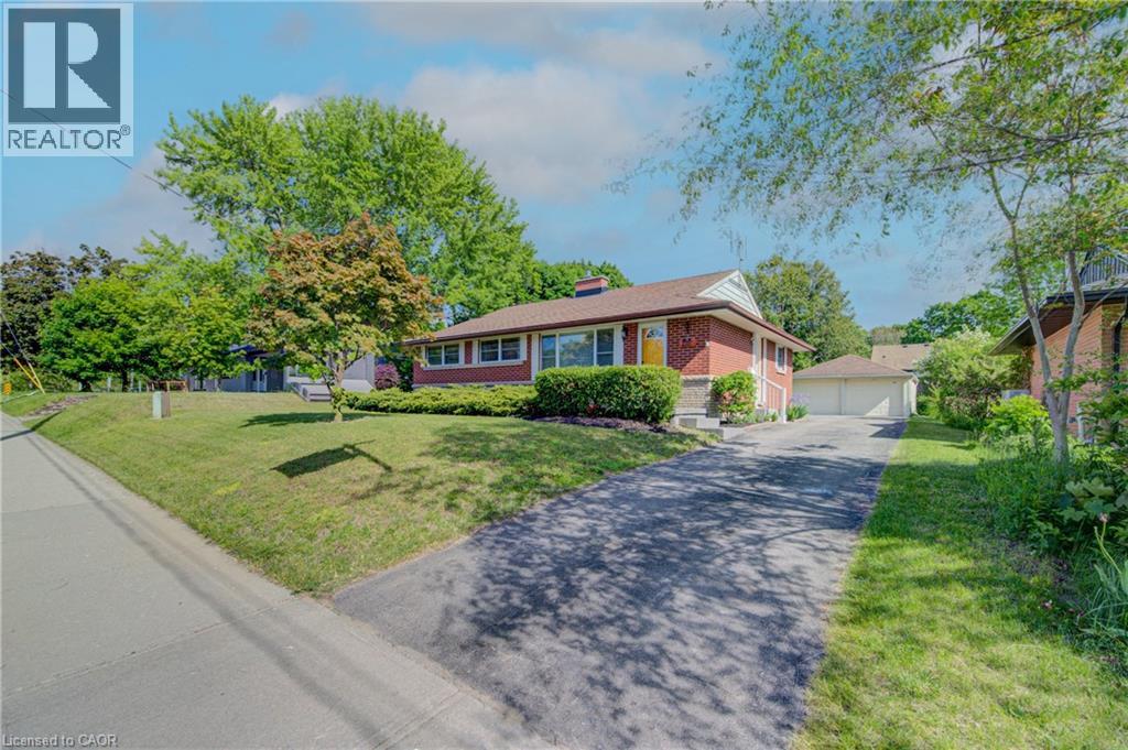 MLS® listing #30149645 for sale located at 251 UNION Street E