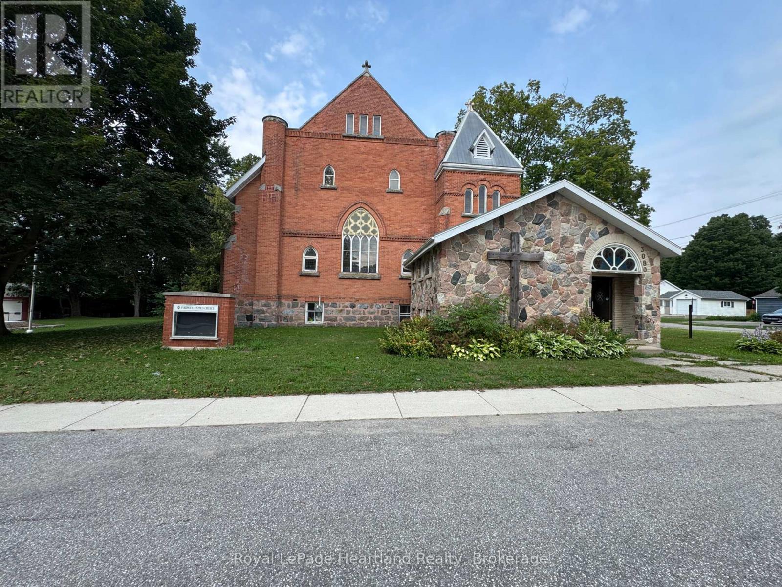 MLS® listing #30149934 for sale located at 3080 PATRICK STREET