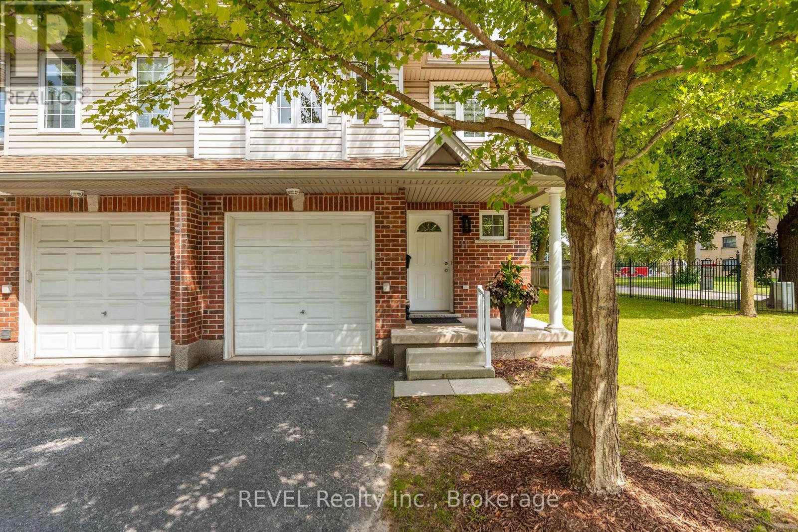 MLS® listing #30151261 for sale located at 11 - 6263 VALLEY WAY