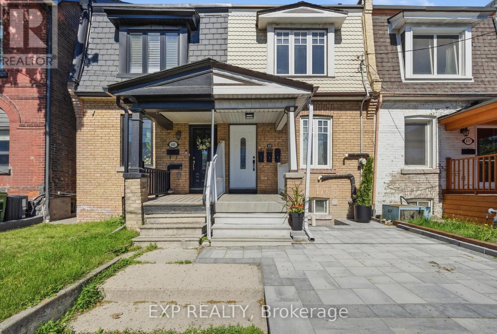 MLS® listing #30151300 for sale located at 679 OSSINGTON AVENUE