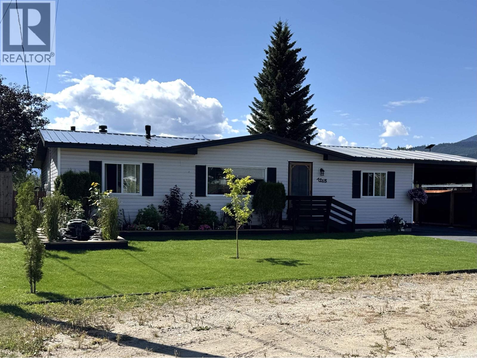 MLS® listing #30152504 for sale located at 1265 9TH AVENUE