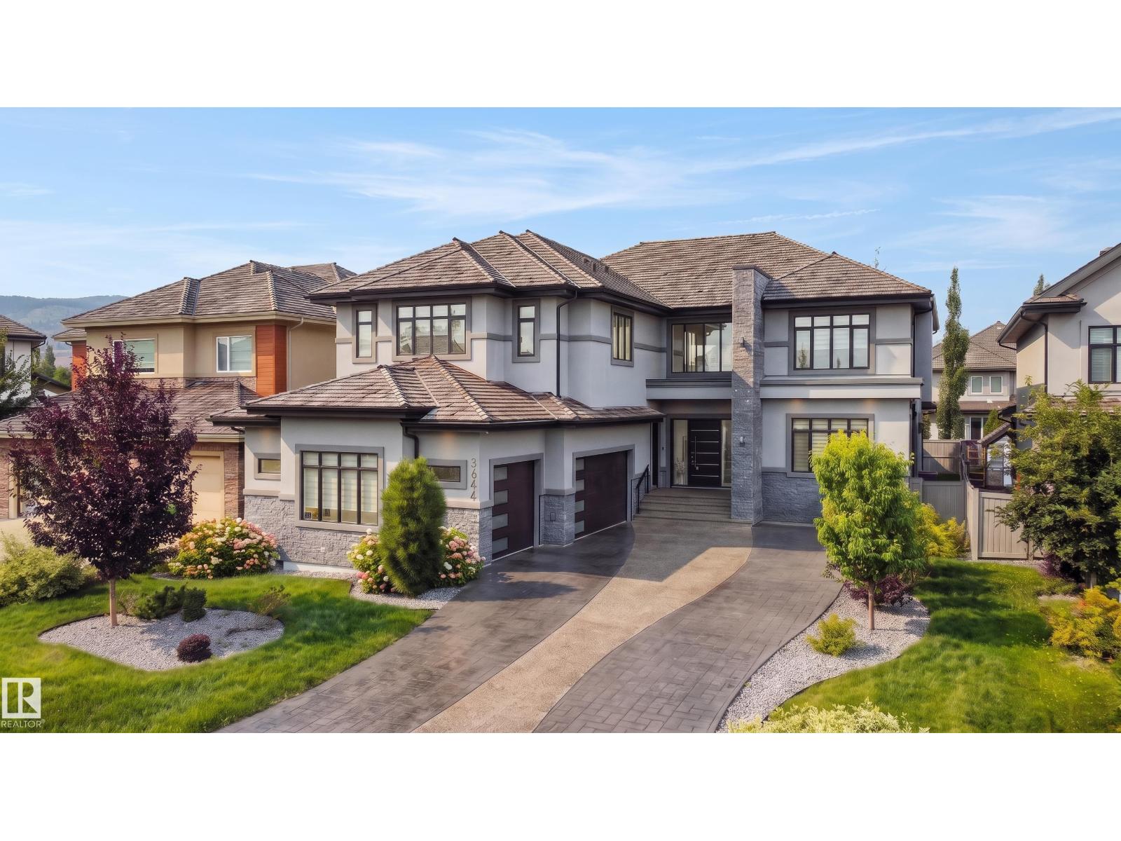 MLS® listing #30152724 for sale located at 3644 WESTCLIFF WY SW