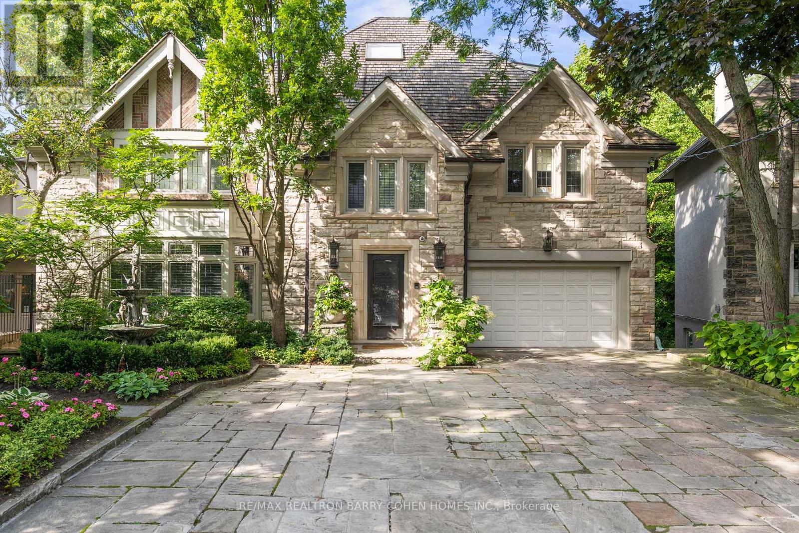 MLS® listing #30153236 for sale located at 11 ORMSBY CRESCENT