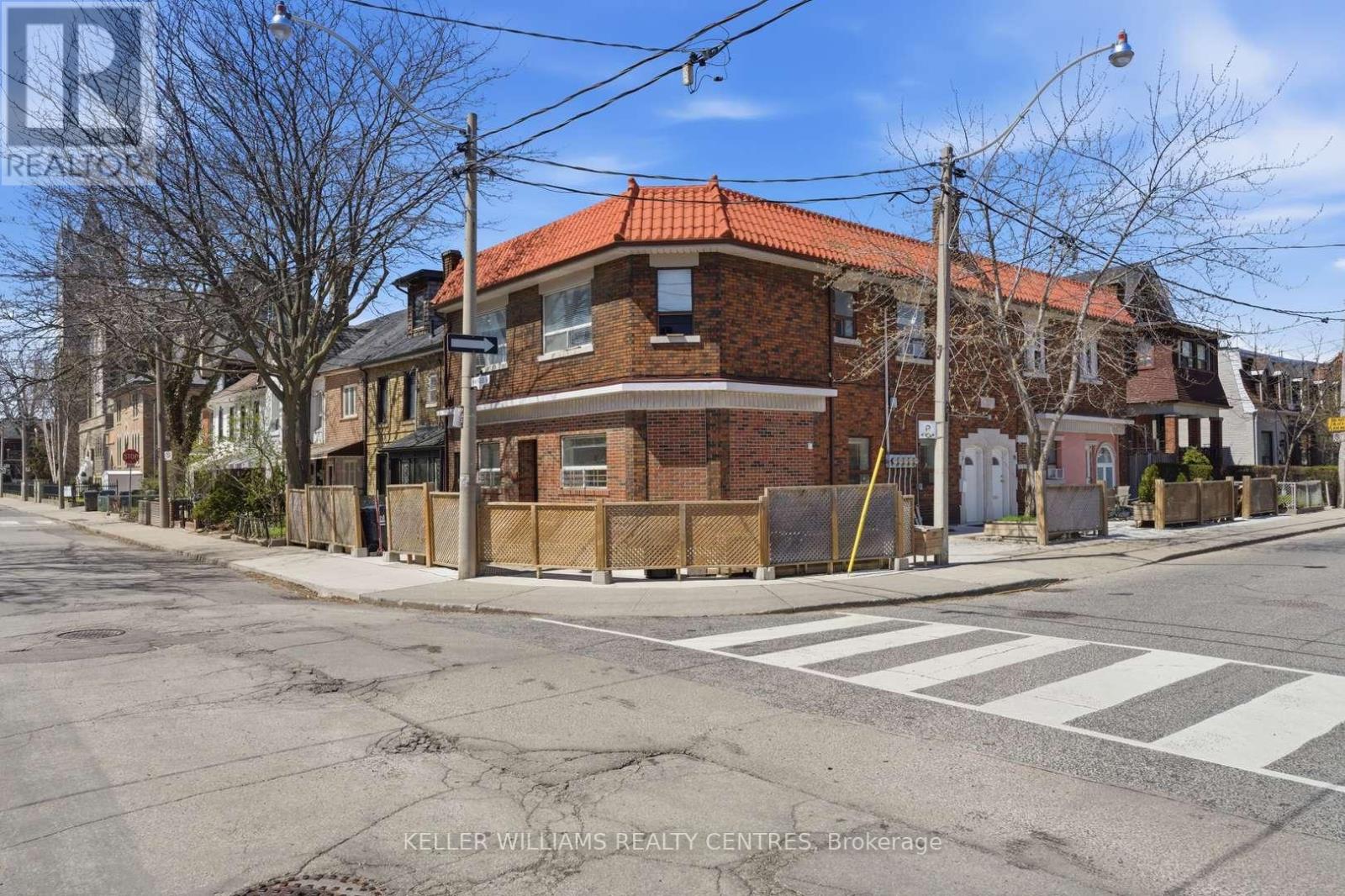 MLS® listing #30153248 for sale located at 42 MANSFIELD AVENUE