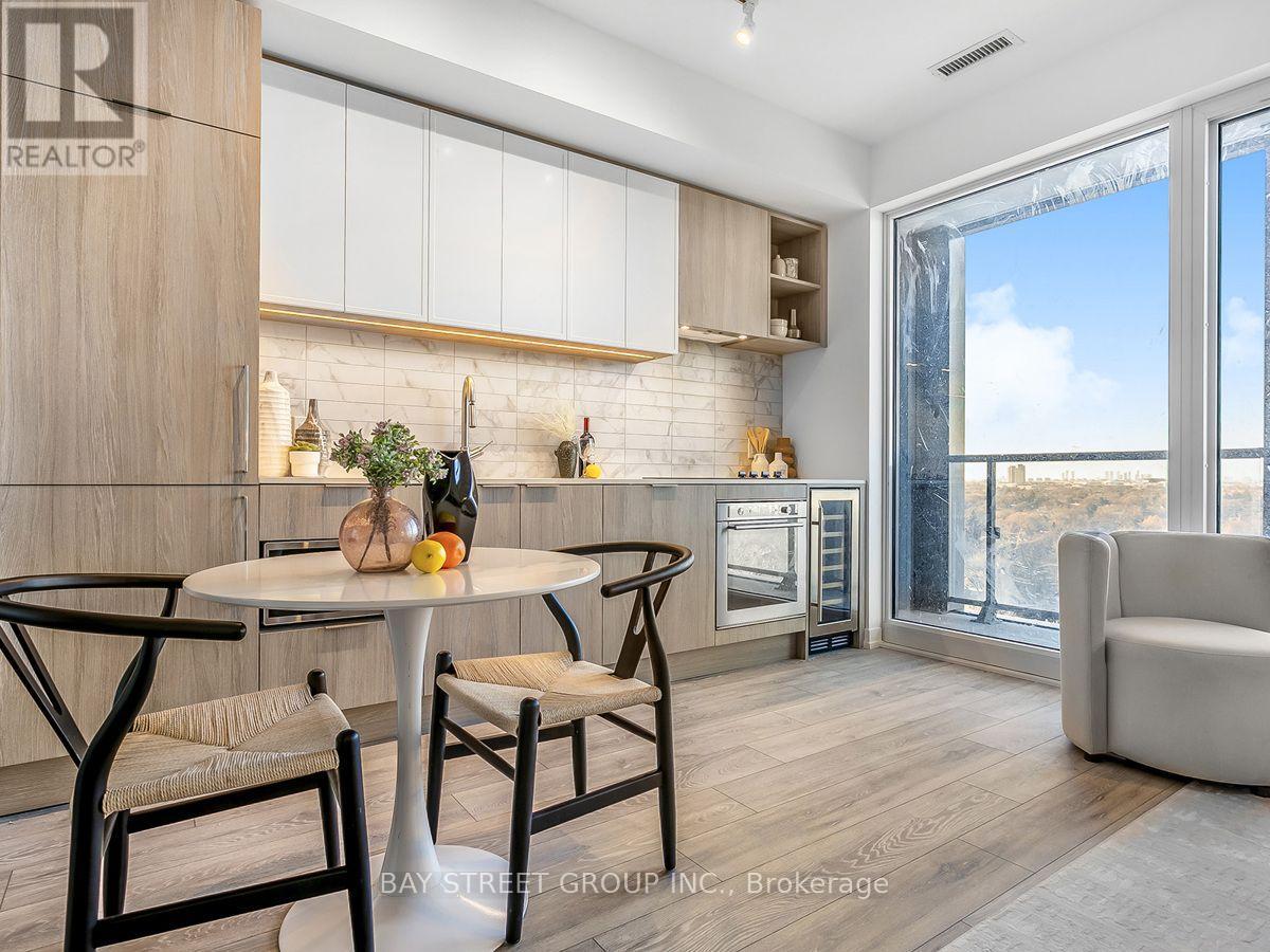 MLS® listing #30154098 for sale located at 1812 - 2020 BATHURST STREET
