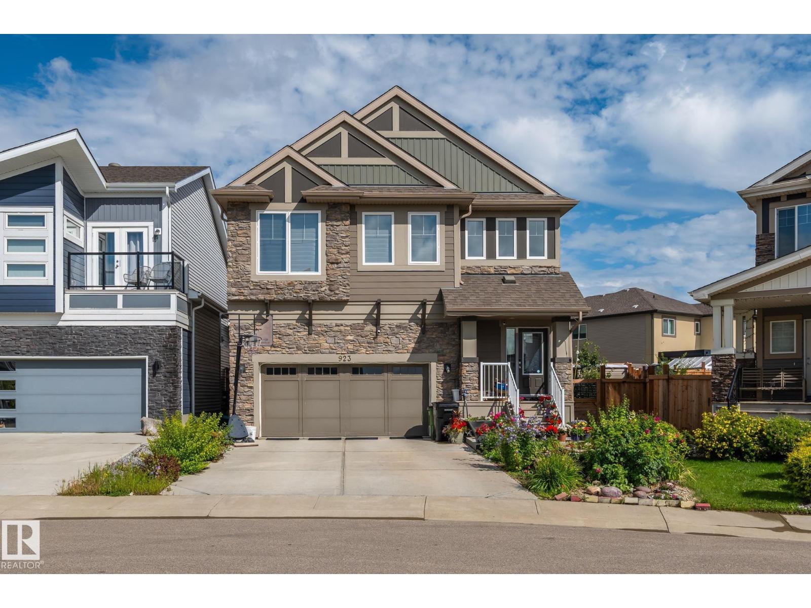 MLS® listing #30154770 for sale located at 923 174st SW