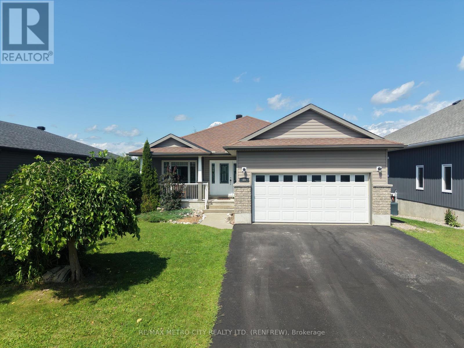 MLS® listing #30155284 for sale located at 89 OTTERIDGE DRIVE