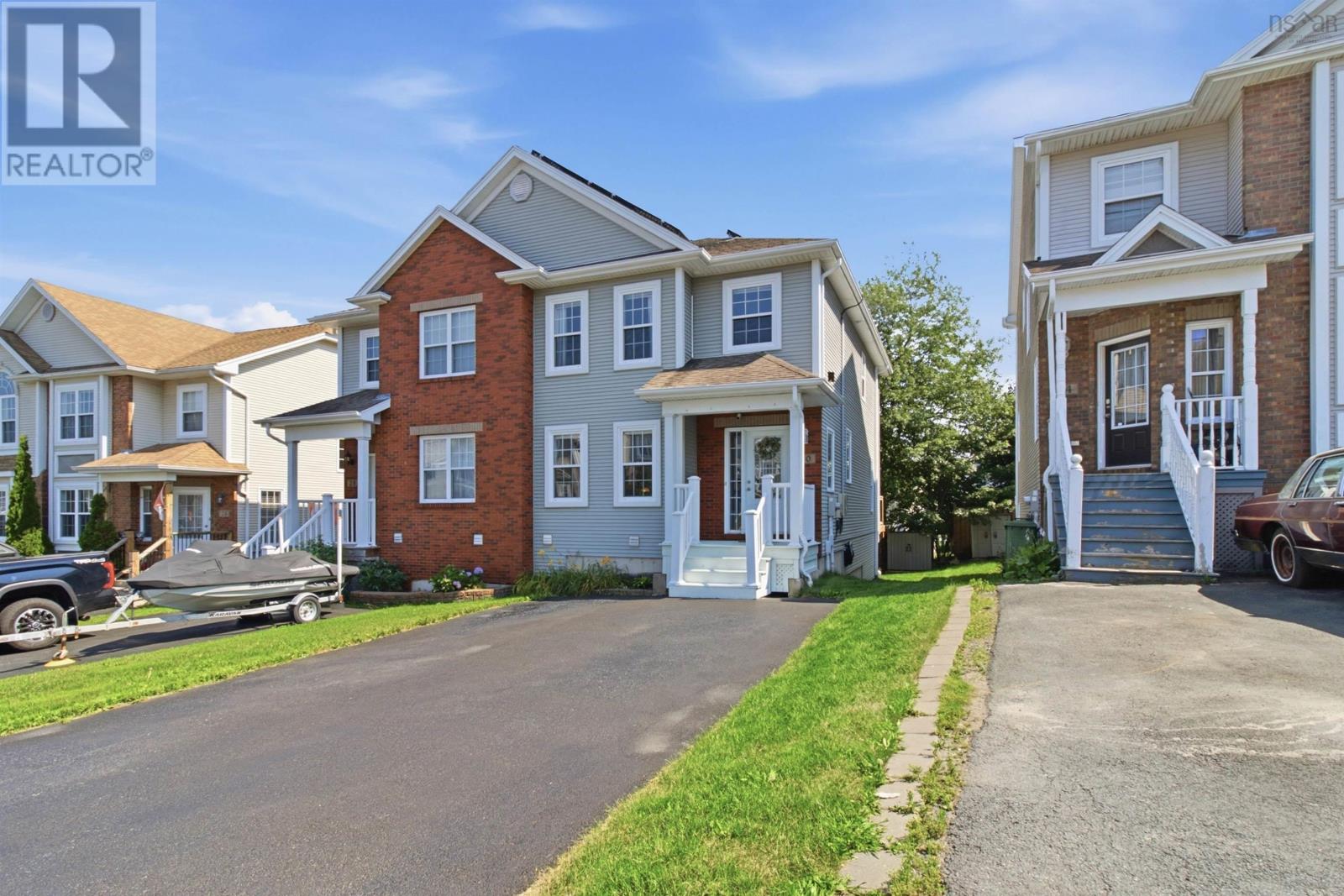 MLS® listing #30155424 for sale located at 30 Outrigger Crescent