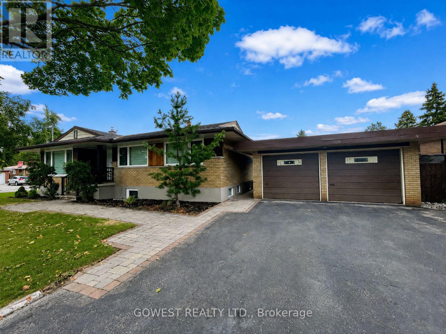 MLS® listing #30156023 for sale located at LOWER - 42 BRIARWOOD CRESCENT