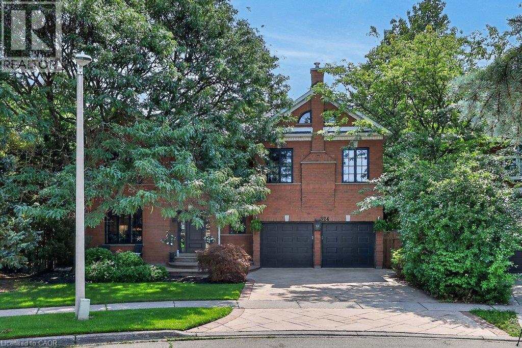 MLS® listing #30156434 for sale located at 324 OAKRIDGE Court