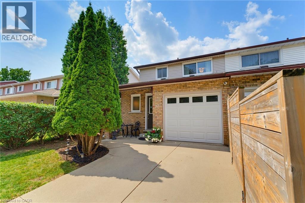 MLS® listing #30156903 for sale located at 32 SILVERVINE Drive