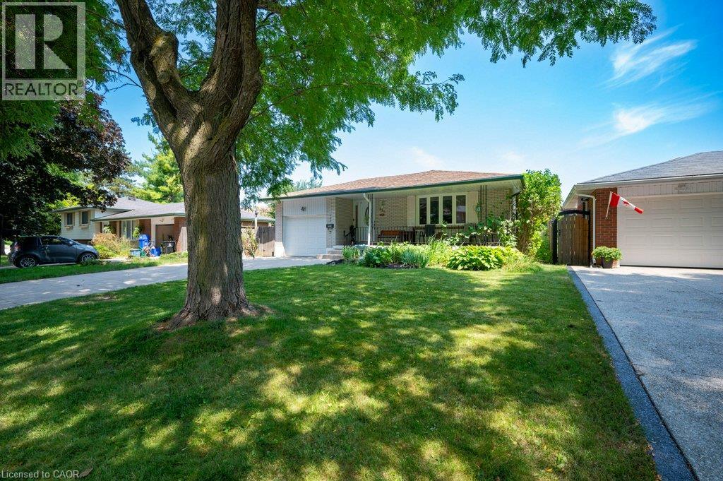 MLS® listing #30156977 for sale located at 634 CEDARGROVE Place