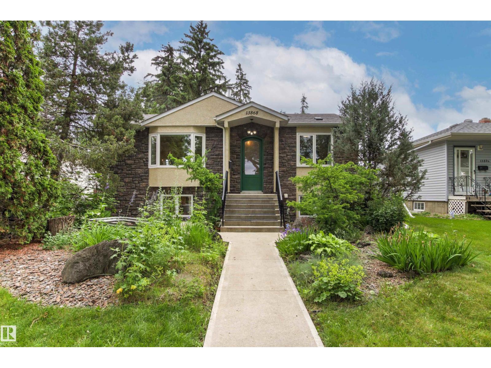 MLS® listing #30157464 for sale located at 13868 110A AV NW
