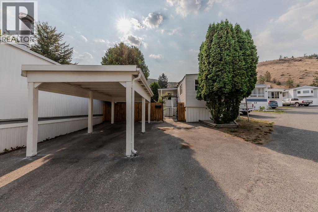 MLS® listing #30159590 for sale located at 1175 Rose Hill Road Unit# 38
