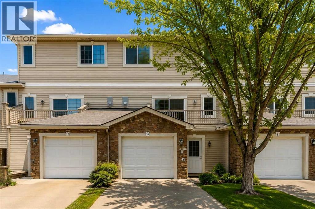 MLS® listing #30160093 for sale located at 10 West Cedar Rise SW