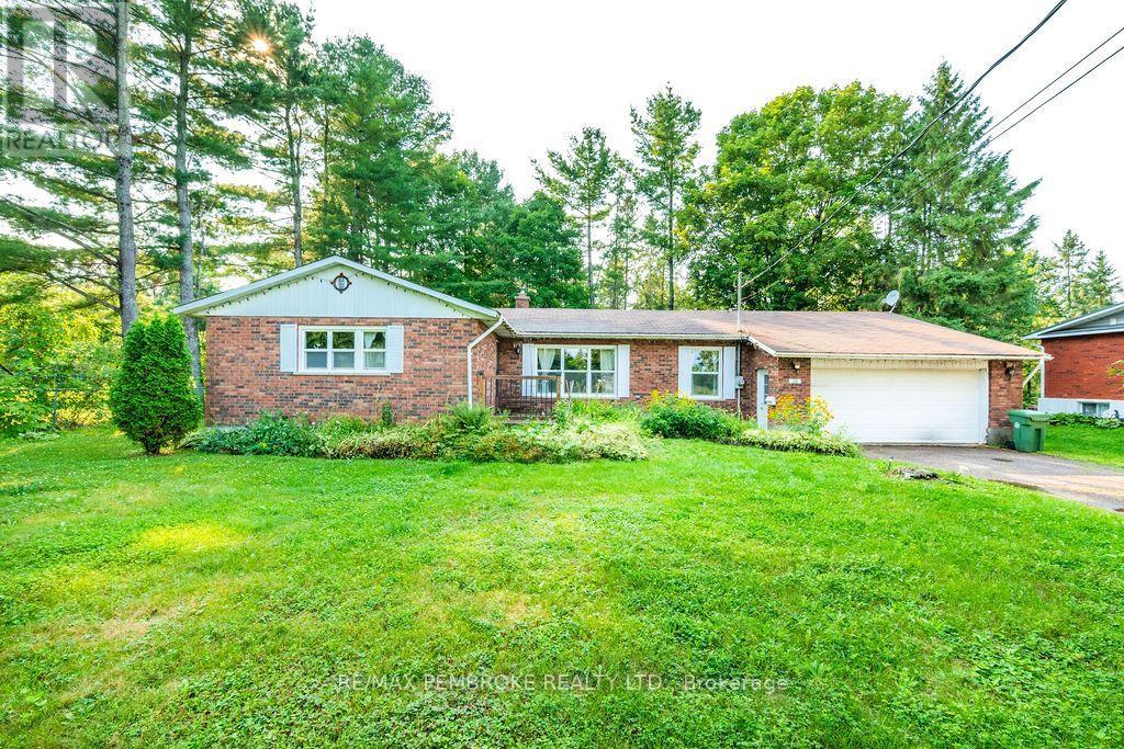 MLS® listing #30160226 for sale located at 20 MEADOWBROOK DRIVE