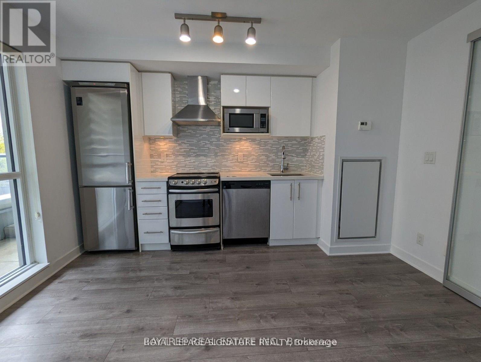 MLS® listing #30160334 for sale located at 413 - 58 ORCHARD VIEW BOULEVARD