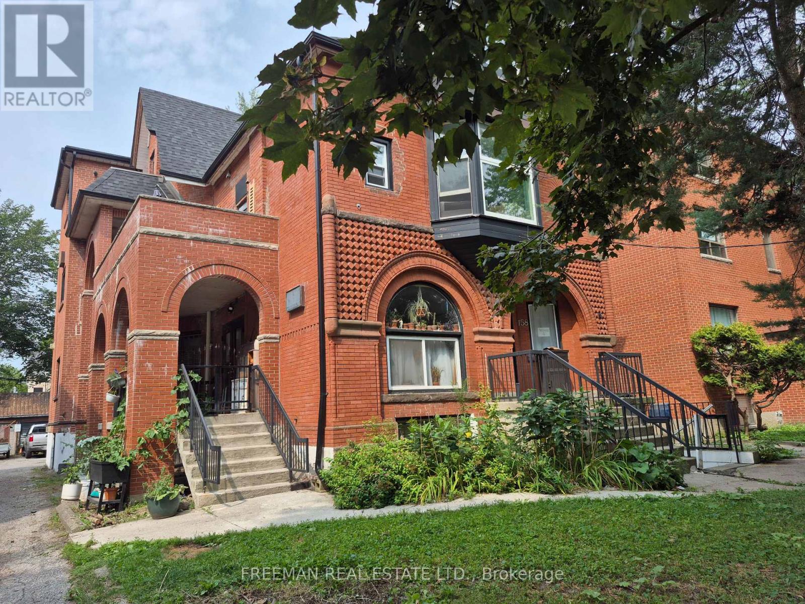 MLS® listing #30163385 for sale located at 204 - 158 DOWLING AVENUE