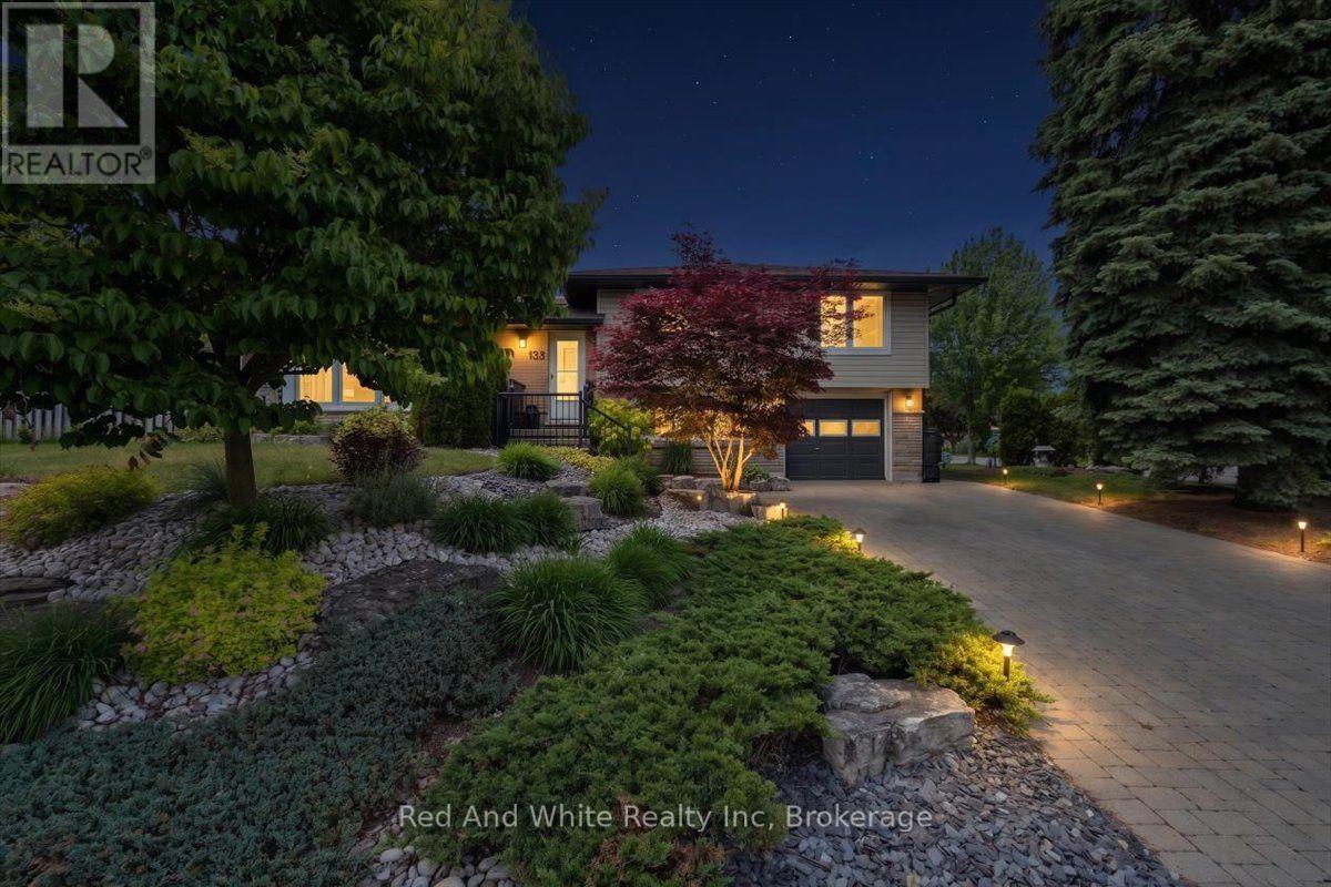 MLS® listing #30163681 for sale located at 138 BLUERIDGE AVENUE