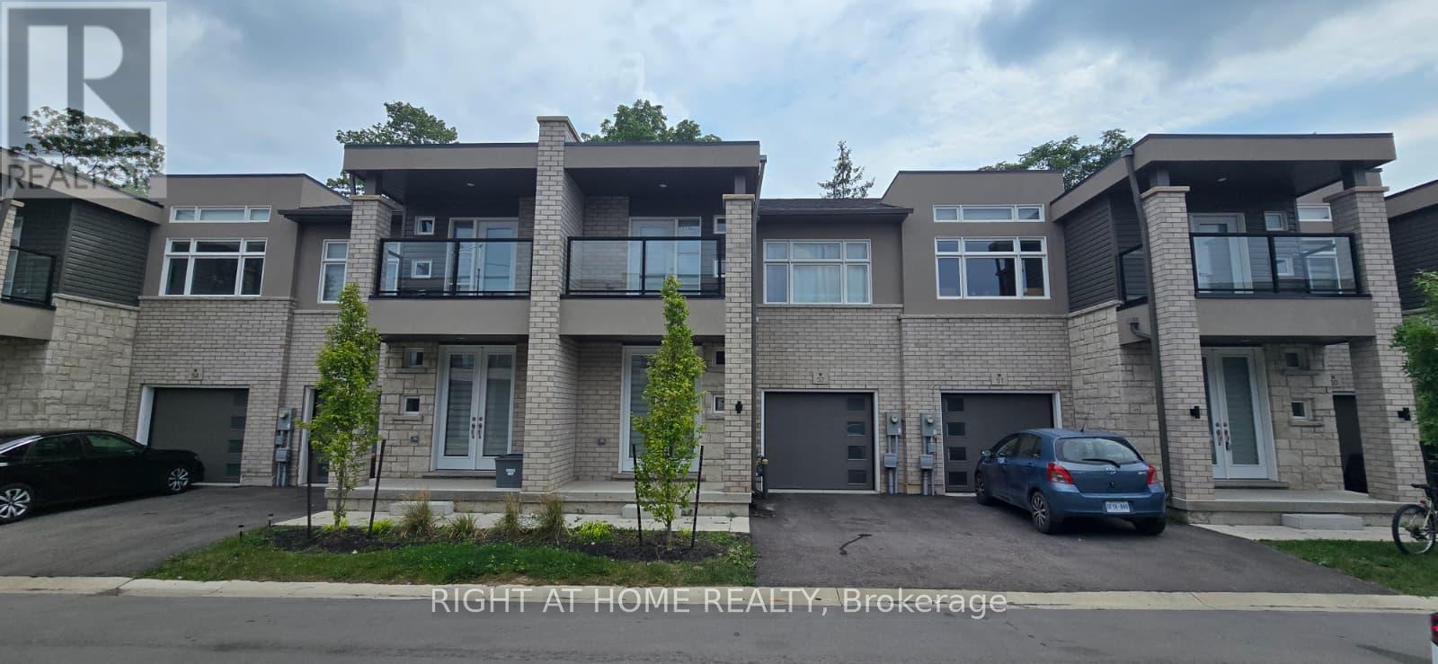 MLS® listing #30167241 for sale located at 52 - 5672 DORCHESTER ROAD