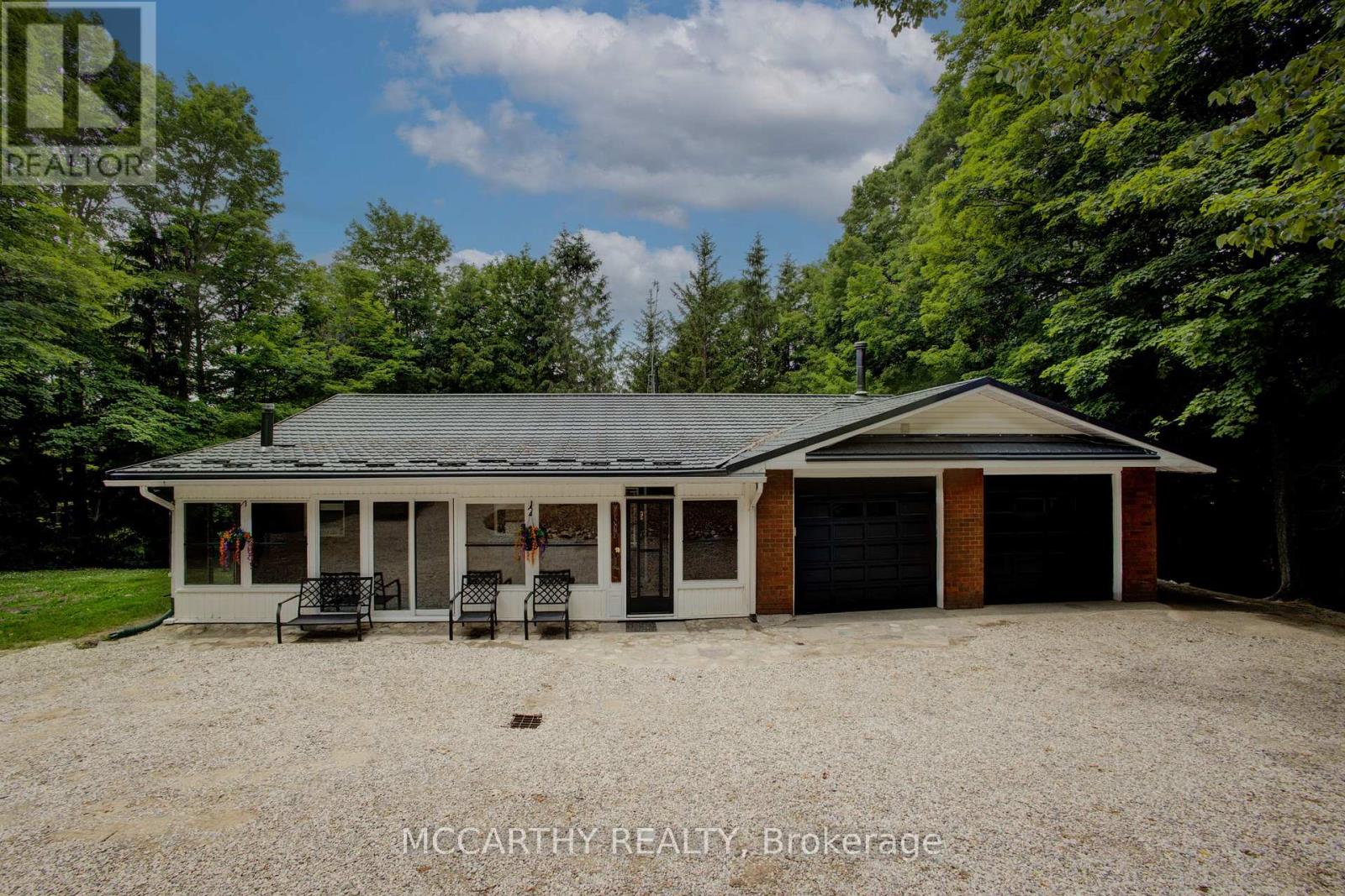 MLS® listing #30167328 for sale located at 262090 18 CONCESSION