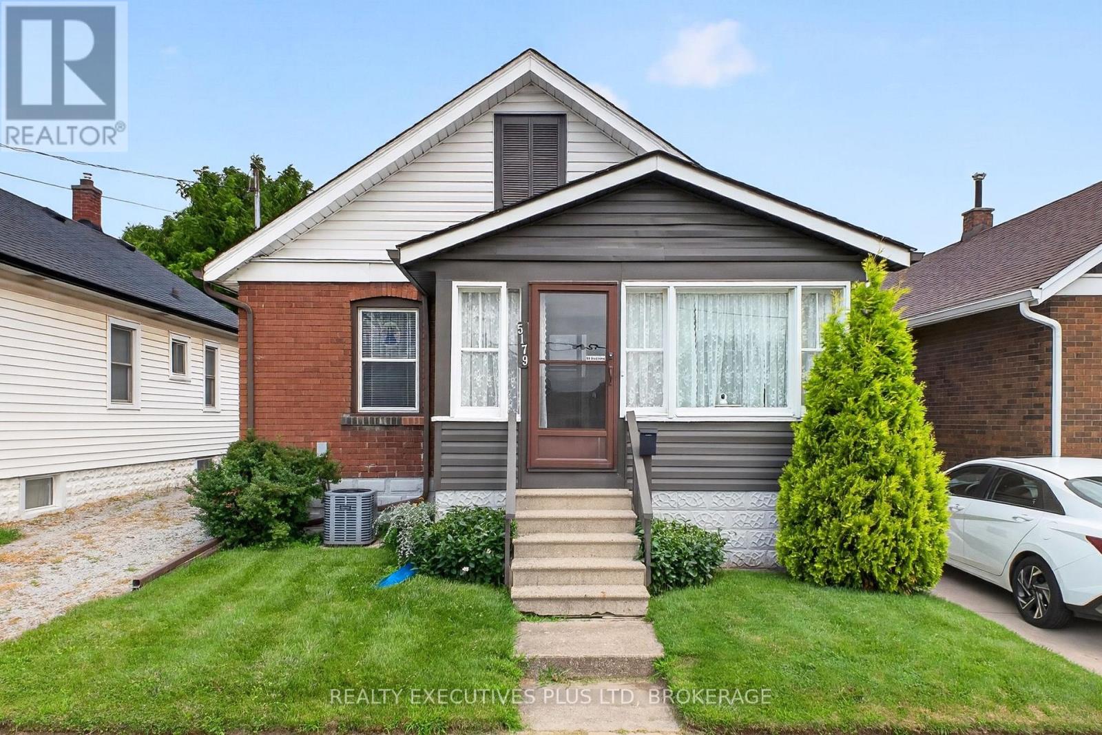 MLS® listing #30167455 for sale located at 5179 HURON STREET