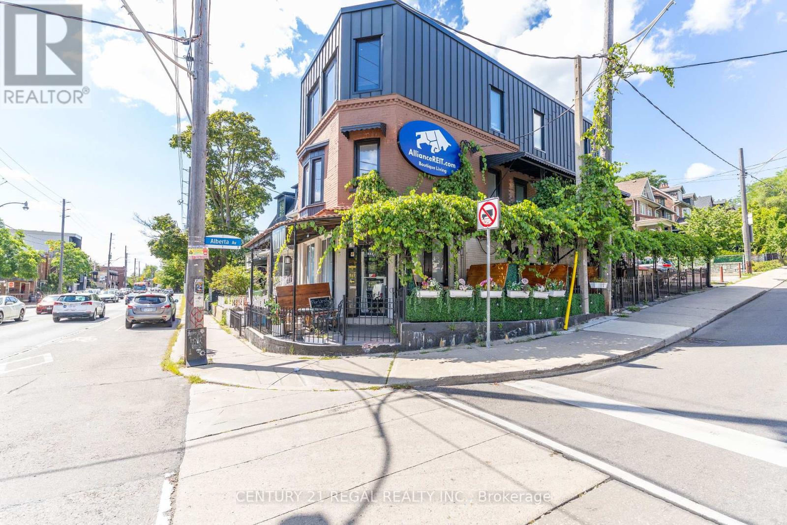 MLS® listing #30169146 for sale located at 1150 DAVENPORT ROAD