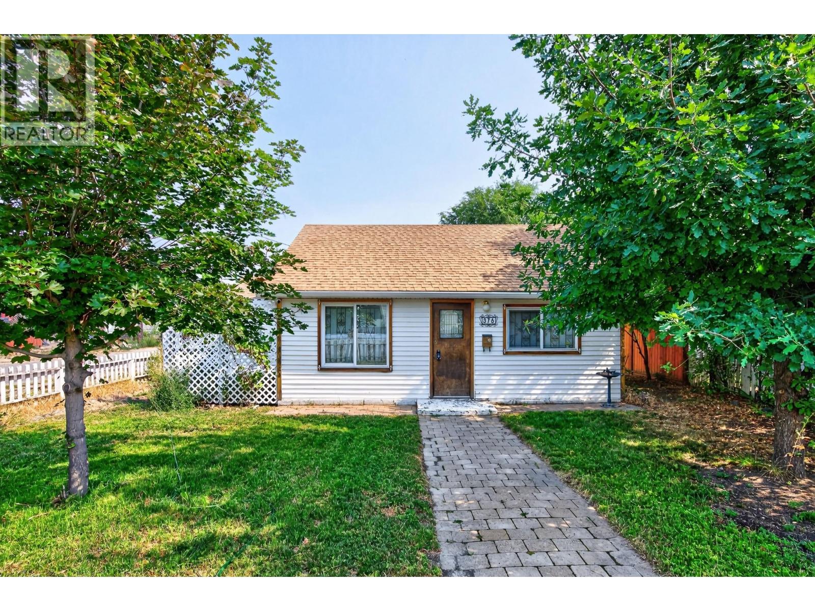 MLS® listing #30169294 for sale located at 376 Alexander Avenue